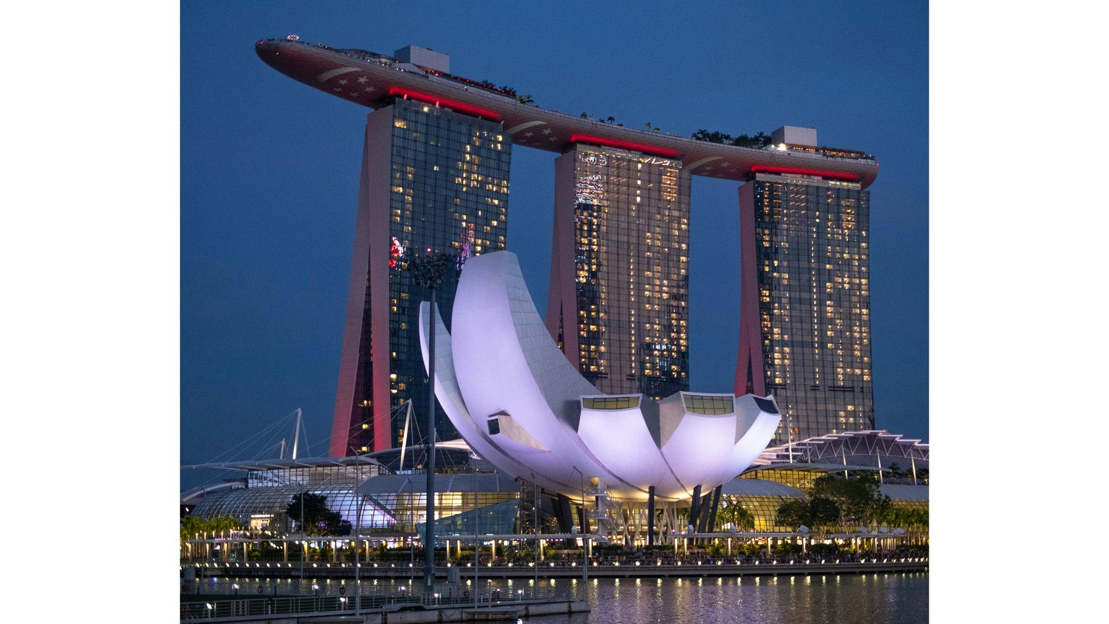 Cycle Around Marina Bay